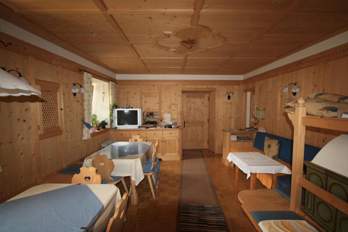לינה וארוחת בוקר וילאבאסה Haus Schmiedhofer מראה חיצוני תמונה